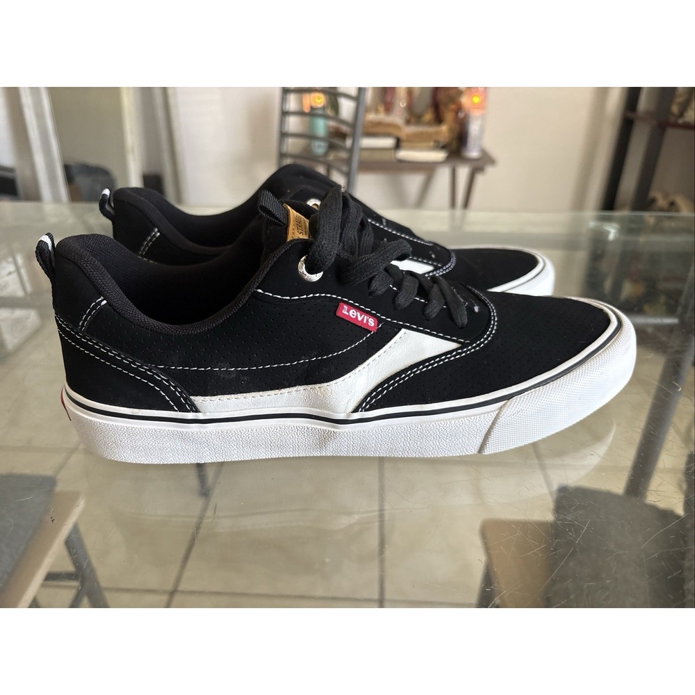 Levis Shoes Mens 9 Black White Comfort Skate Sneakers Low Top 51975506A1